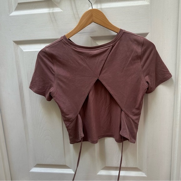 Lululemon Open Tie-Back Short Sleeve Mauve Short Sleeve Top pink 4 crew - Picture 6 of 8